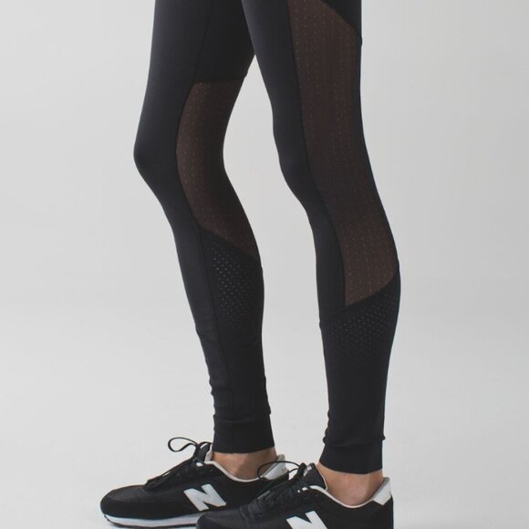 Lululemon - Rare Barre Star Pants - Like New Condition, Black - 4, 6 or Small - Picture 2 of 13